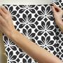 Imagem de Papel De Parede Adesivo Lavável Floral Arabescos Preto e Branco Quarto Sala