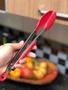 Pegador silicone carne churrasco salada cozinha Gelo Macarrão pinça culinaria 30cm Vermelho livre de bpa uni SU15007 Imagem de Pegador silicone carne churrasco salada cozinha Gelo Macarrão pinça culinaria 30cm Vermelho livre de bpa uni SU15007