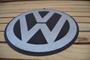 Imagem de Placa  Alto Relevo Volkswagen Garagem Decoração 44cm