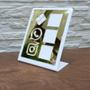 Imagem de Placa De Acrilico Pix Com 3 Qr Code Branco E Dourado Zap