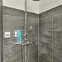 Imagem de Porta Shampoo Cromado Parede 25x11x10,5cm Suporte para Banheiro Cozinha Fixação por Adesivo Utimil