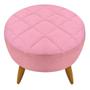 Imagem de Puff Banqueta Redondo Maitê Matelasse Para Sala Quarto Penteadeira Suede Rosa Rosé Pés Natural