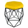 Imagem de Puff decorativo para sala hexagonal aramado base preta suede amarelo - clique e decore