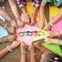 Imagem de Pulseiras da Amizade Coloridas de Silicone com Mensagens Positivas Kit com 6 Unidades Festa Lembrancinha Infantil Presente Amigas Unissex