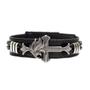 Imagem de Pulseiras Masculinas Couro LEÃO PRETO  Kit C / 02 + Colar Ponta de Flecha Grafite