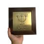 Imagem de Quadro Cigana Dourada Madeira Imbuia e Metal 18 x18 cm