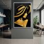 Imagem de Quadro com Moldura Mulher  Dourada Chapéu Decorativo Grande Sala Quarto Hall Escritório Cozinha Vertical