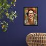 Imagem de Quadro Frida Gargalhando 33X24Cm - Com Vidro