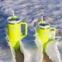 Imagem de Quencher 2.0 Stanley 8354 Bright Lime 887Ml