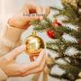 Imagem de R'ND Brinquedos Enfeite de Natal Ganchos de Enfeite  Árvore de Natal Easy Snap Fixação Metálica Cabides de Corda Ganchos ornamentos para pendurar decorações de árvore de Natal - Pacote de 200 (Verde)