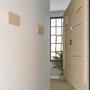 Imagem de Rack com Painel Slim p/ TV até 75" com 2 Portas Lumina Pinho/Off White - Artely