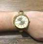 Imagem de Relógio Feminino Dourado De Pulso Curren Pulseira Metálica