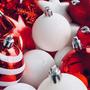 Imagem de RN'D Christmas Snowflake Ball Ornaments - Natal Pendurado floco de Neve e Ball Ornament Assortment Set with Hooks - 76 Ornamentos e Ganchos (Vermelho e Branco)