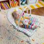 Imagem de Rocker Bright Inicia Rosy Rainbow - Balanço para Bebês com Vibração