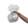 Imagem de Saco de Lixo Perfumado Embalixo Branco 8 litros - Praticidade e Limpeza para Pia e Banheiro - 100 unidades. Com fragrância suave, evita maus odores