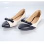 Imagem de Sapatilha confortável preta enfeite lindíssimo valle shoes