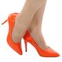 Imagem de Scarpin verniz laranja feminino salto alto tendência casual