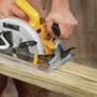 Imagem de Serra Circular DEWALT 1800W 185mm 220V DWE575 com Disco
