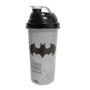 Imagem de Shakeira de Plástico 580 ml com Tampa Rosca e Misturador Batman