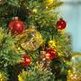 Imagem de SHareconn 46pcs bolas de Natal enfeites conjunto, plástico à prova de quebra claro enfeites decorativos para a árvore de Natal decoração de festa de casamento de Natal com ganchos incluídos, vermelho e ouro
