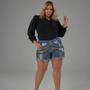 Imagem de Short Jeans Feminino Plus Size Com Bordado Manual Em Cristais