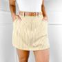 Imagem de Short saia alfaiataria risca de giz com cinto marrom material sintético e bolso feminino sofisticado