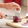 Imagem de Suporte para fatiar cebolas frutas e legumes utensílio de cozinha