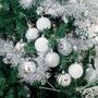 Imagem de SY CRAFT 86 Peças de Bola de Natal À Prova de Quebra Sortida Ornamentos de Flocos de Neve Decorativos Sazonais Conjunto de Enfeites Suspensos com Pacote de Presente Portátil para Decorações de Árvores de Natal (86PCS, Prata)