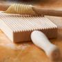 Imagem de Tábua c/ Bastão Madeira p/ Gnocchi/Garganelli - Eppicotispai