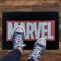 Imagem de Tapete Capacho Marvel Logo Preto e Vermelho 60x40cm Oficial