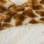 Imagem de Tapete Infantil Formato Girafa Grande Macio Premium 83x73cm