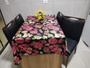 Imagem de Toalha de Mesa de Cozinha Copa Sala de Jantar 8 Lugares 2,50m x 1,40m Malha Gel Estampa 8 Floral Preto e Rosa