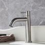 Imagem de Torneira clean baixa em aço inox 304 para cubas e pias de banheiros e lavatorios - acabamento cromado escovado e preto fosco