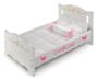 Imagem de Toy Doll Bed Badger Basket branca com roupa de cama Bonecas de 20 polegadas