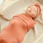 Imagem de Trilly Baby Swaddle Cobertor Set com turbante do bebê (Coral Pink), 12 adesivos Milestone para meninas - Recém-nascido Swaddle Sacks Baby wrap Swaddle cobertores Baby Girl