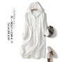 Imagem de Vestido Feminino Com Capuz, Amarração, Cintura Elástica, Linha A, Manga Longa, Comprimento Midi,