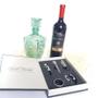 Imagem de Vinho cabernet com kit abridor e garrafa vidro retrô verde