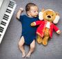 Imagem de Vosego Amadeus Mozart Virtuoso Bear  40 minutos de música clássica para bebês   de brinquedos suaves musicais premiados de 15" Brinquedo Educacional para Crianças Adultos