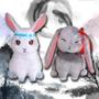 Imagem de Wei Wuxian Lan Wangji Mo Dao Zu Shi Boneca De Pelúcia Fofa Desenho Animado Bordado Coelho Cosplay