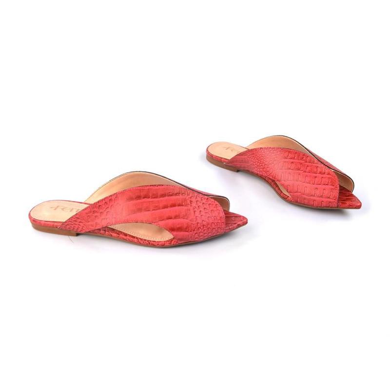 Sandália Rasteira Feminina Couro Bico Fino Estilo Casual - Ferrucci ...