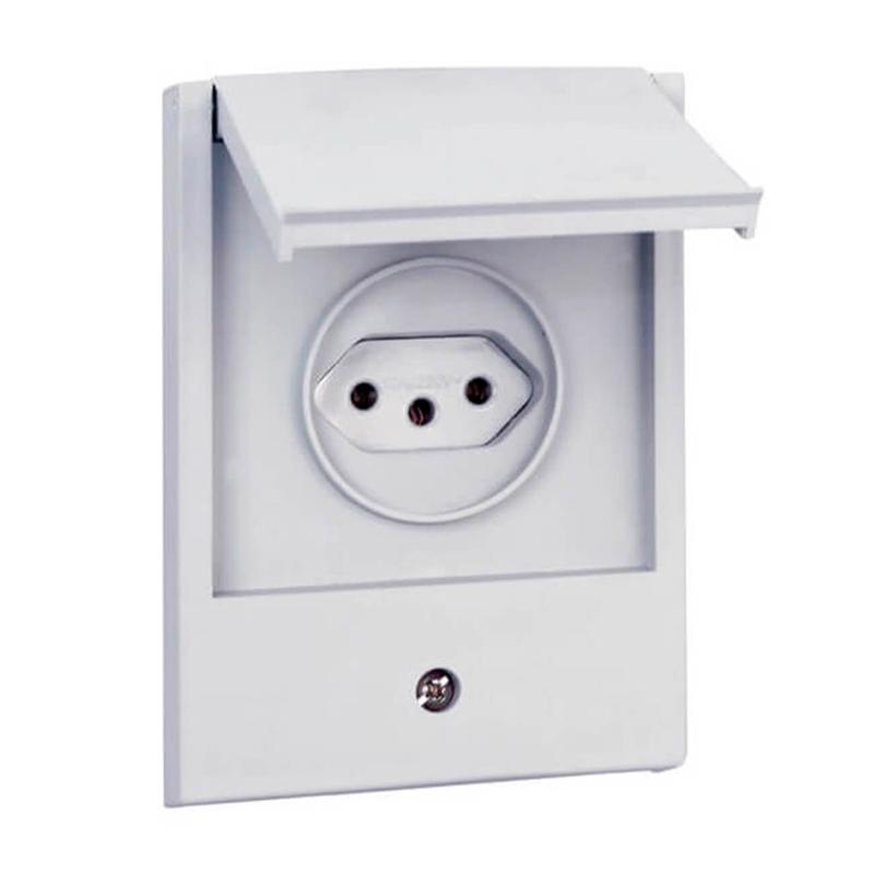 Tomada Para Área Externa 20A Branca 2p+t Aquatic IP44 064218 Legrand ...